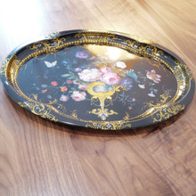 A true statement piece, this Duchess’s Tray reflects English heritage and timeless design.