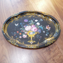 This vintage Duchess’s Tray, designed by Patricia Machin, celebrates the elegance of Chatsworth House with rich florals and gilded detail.