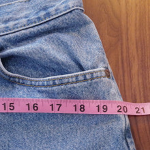 Classic Lee Riders construction ensures years of continued wear.