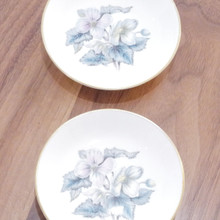 A timeless decorative piece from Royal Worcester’s legacy of craftsmanship with a soft floral design.