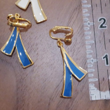 Vintage Avon enamel clip-on earrings from the 1980s.  Earrings measure approximately 2 inches long.