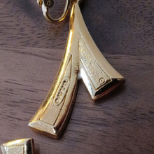 These vintage earrings transition easily from casual to evening wear.  Showcase Avon’s quality craftsmanship and design.