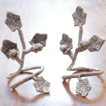 Elegant leaf and berry napkin rings.  Nature motif adds timeless charm.