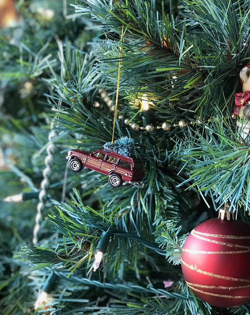 1989 Beige Jeep Grand Wagoneer Ornament Team Grand Wagoneer