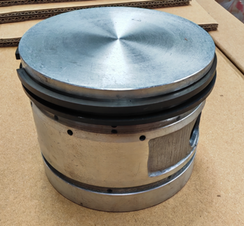 LP piston w wrist pin, clips