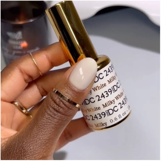 DND DC DUO SOAK OFF GEL AND LACQUER | 2439 Milky White | - MAX