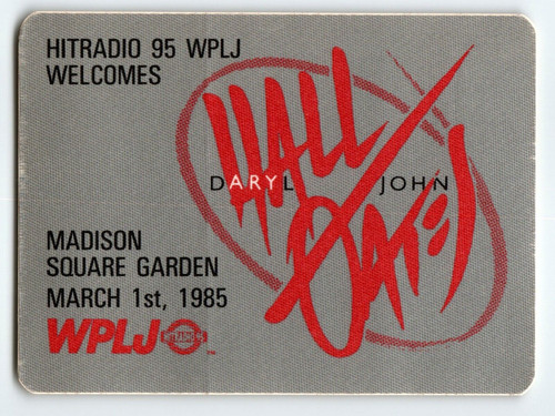 Daryl Hall John Oates MSG NYC 1986 Backstage Pass Pop Rock Tour Cloth Vintage