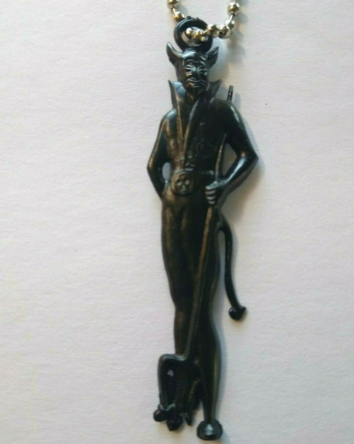 Vintage Halloween Plastic Devil Satan Keychain Goth Cool Dead Spooky Gift Black