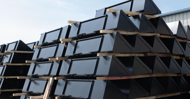 How Snow/Mulch Buckets Simplify Yard Cleanups in Spring