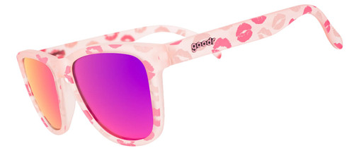 OG FLUENT IN FRENCH KISSING