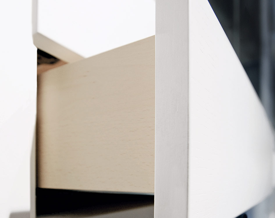 UNDERMOUNT CONCEALED DRAWER SLIDES