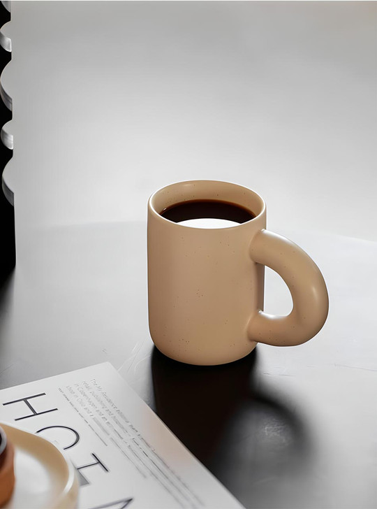 Perfect as a gift or for personal use, Oreille mug is versatile and chic.