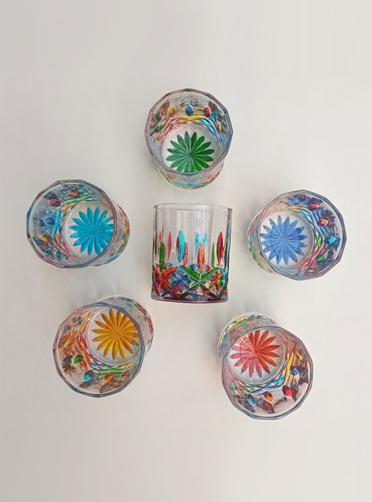 Luxury and quality meet in our exquisite handpainted tumbler glass.