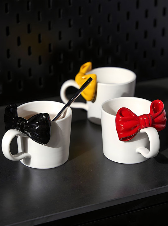 Add a touch of elegance to your morning coffee with the "Papillon" mug by TUTU.