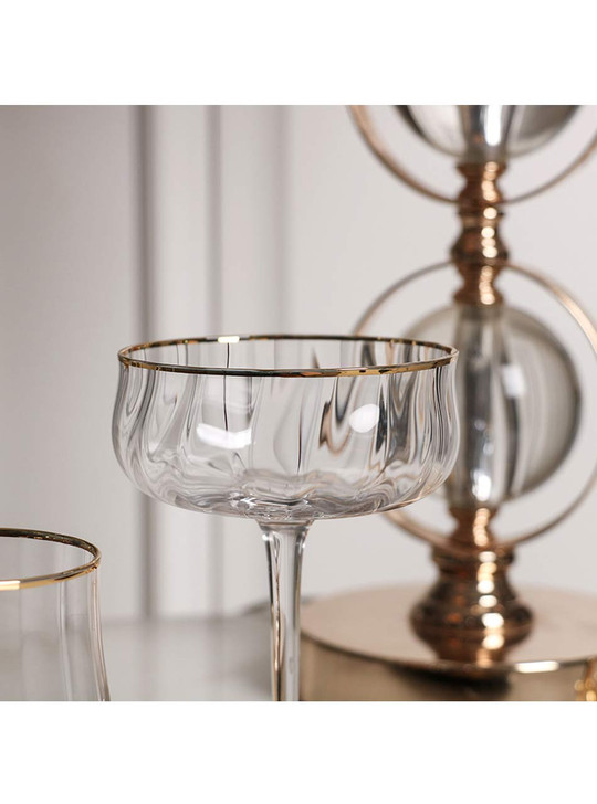 "Petal" Clear Classic Vertical Wine Glass