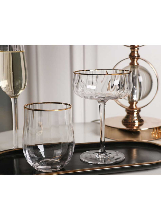 "Petal" Clear Classic Vertical Wine Glass