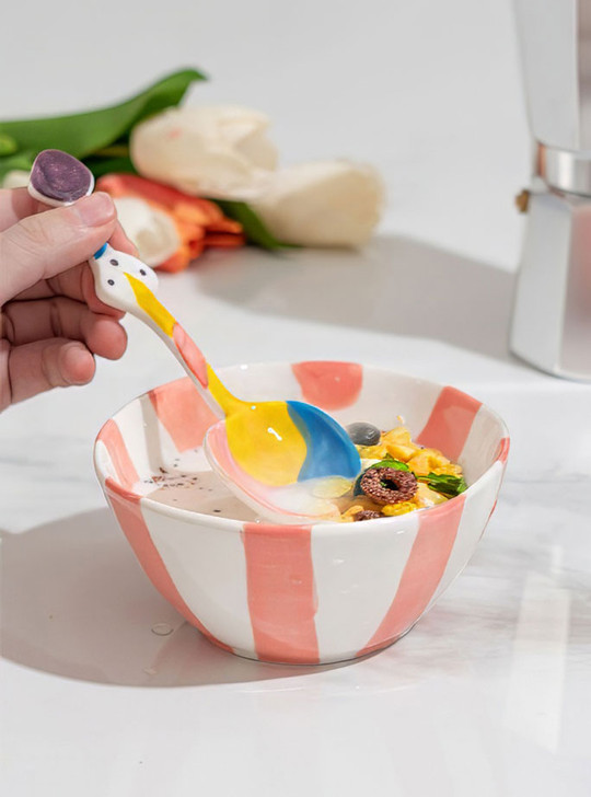 "Dessin" Pink Stripe Ceramic Bowl and Spoon Set of 4