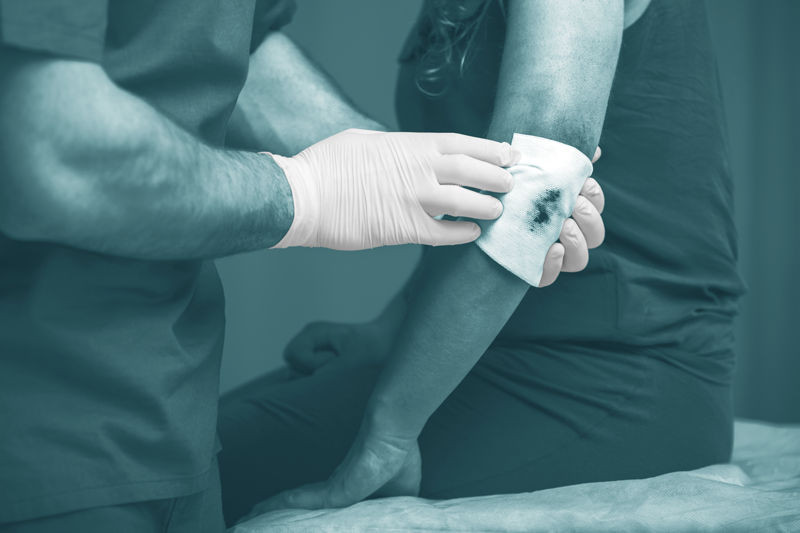 Unigloves Unicare Natural Latex Powdered Gloves - Box of 100x