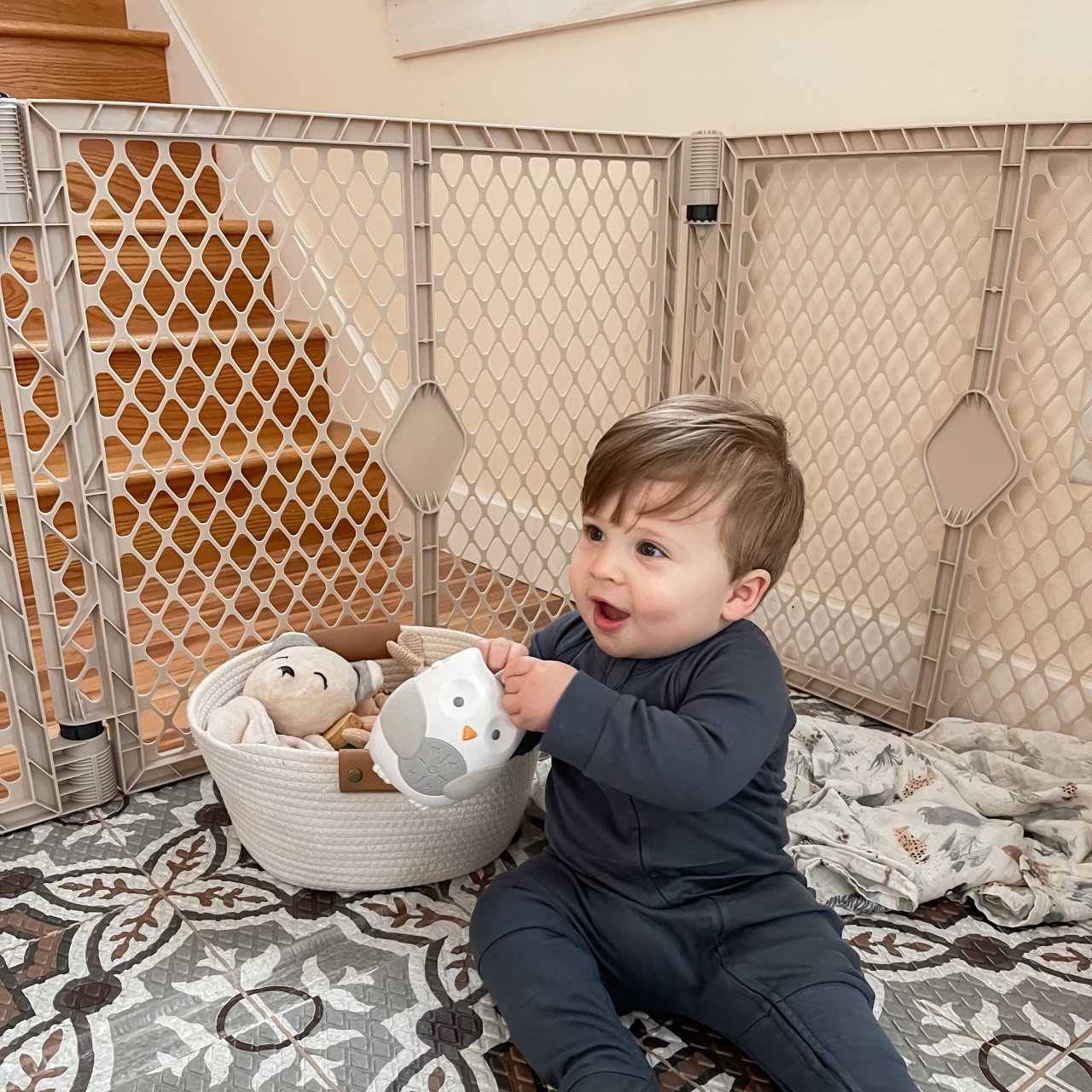 Toddleroo by North States Superyard® Indoor-Outdoor Sand 8-Panel