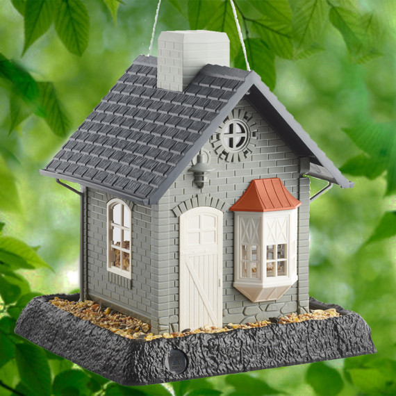 Bayside Cottage Birdfeeder