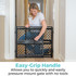 Supergate Secure Black - Easy-grip handle: allows you to quickly and easily pressure-mount gate with no tools