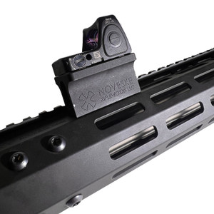 NOVESKE OFFSET RING LIGHT MOUNT M-LOK