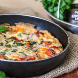 Omelette with sun-dried tomatoes, red onion with Chipotle jam