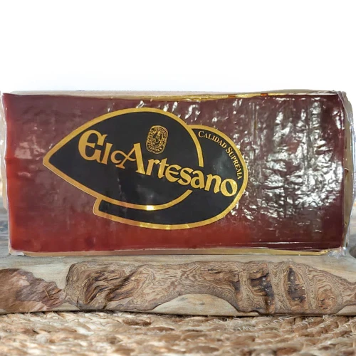 Turron yema tostada 
by El Artesano