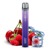 Elfbar 800 Vape mit Erdbeeren, Kirsche Himbeere und Eiswürfel im Hintergrund