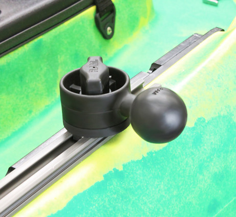 RAM Mounts 1.5" Ball Side Track Base