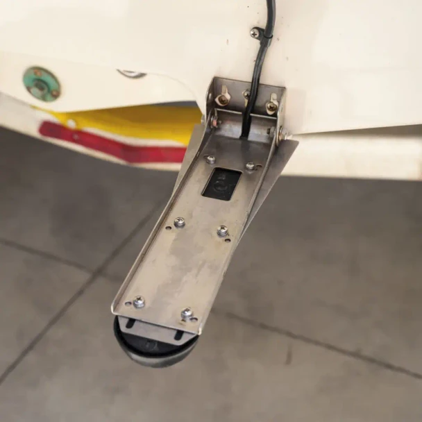 Rooster Rooter – Transducer Spray Deflector