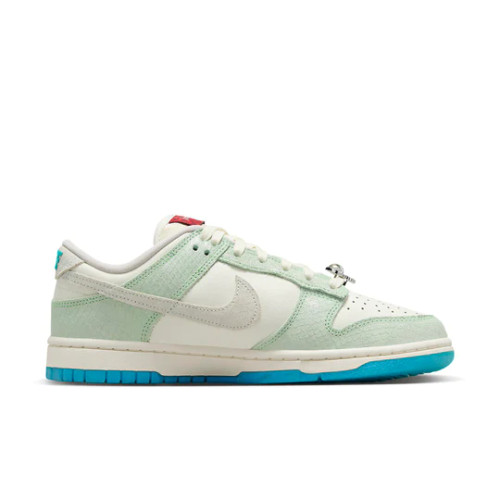 Nike Dunk Low LX Year of the Dragon