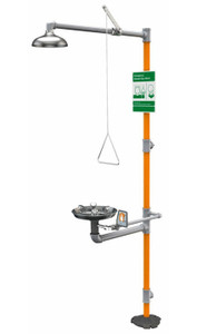 A photograph of a gbfvr1909 Guardian vandal-resistant safety station wit Widearea™ eye/face wash and stainless steel bowl.