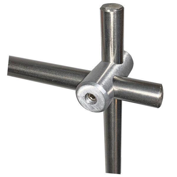 A photograph of an AAP151 90° Rod Connector and Clamp Holder with two 1/2" rods installed.