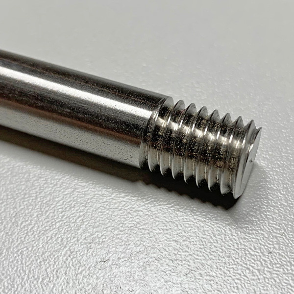 A photograph of the threaded end of an SAP125 series rod.