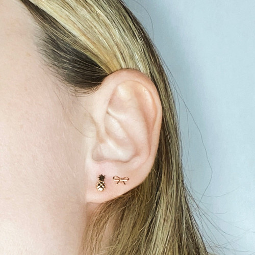14k Bow Stud - Single