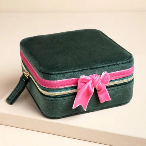 Square Green Velvet Jewelry Case with Bow