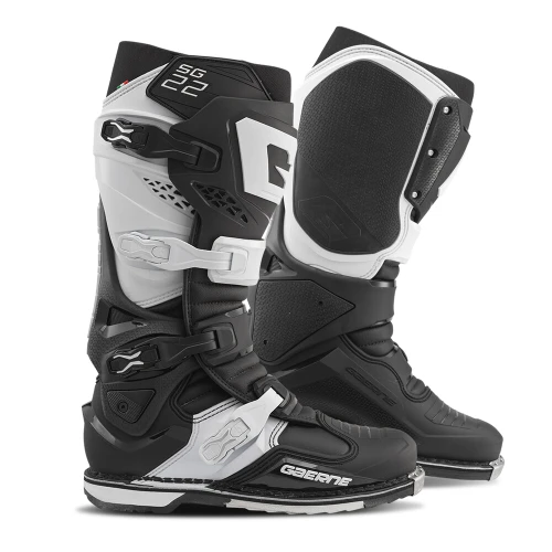 SG22 BOOTS BLACK/WHITE SZ 12