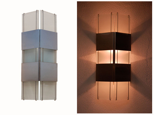 Our ever popular wall sconce with a beautiful display of light projecting from the sides, top and bottom.  Available for customization to your specific needs and desires.  Just contact us at 866 458-5406 or kent@lightcrafters.com