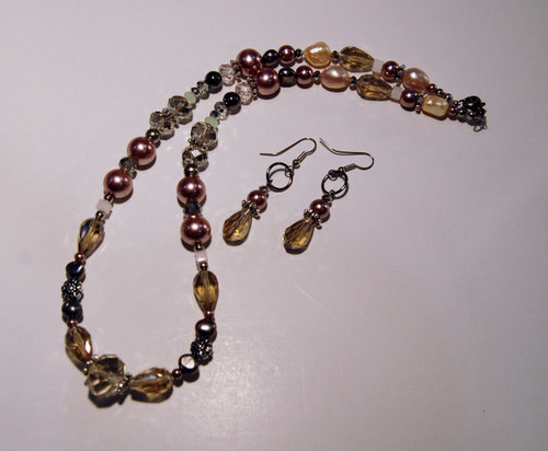 Taupe and Mauve pearls and crystals necklace set