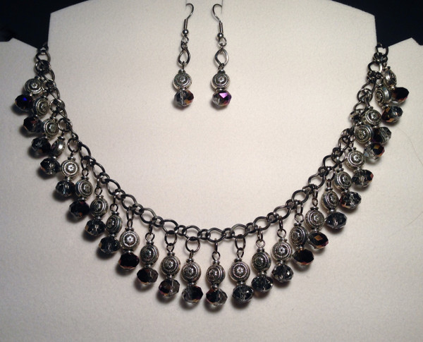 Elegant crystal drops necklace set