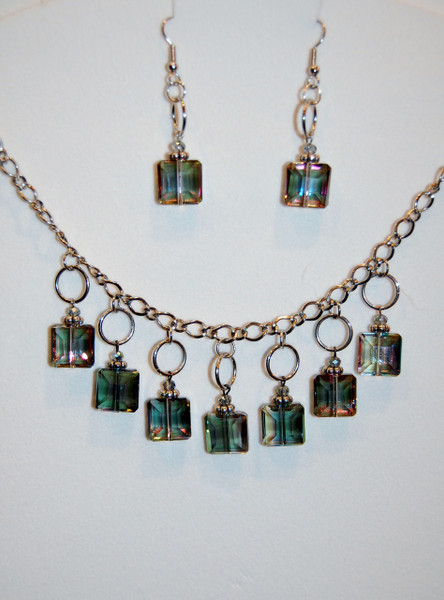 Green square crystal drops necklace set