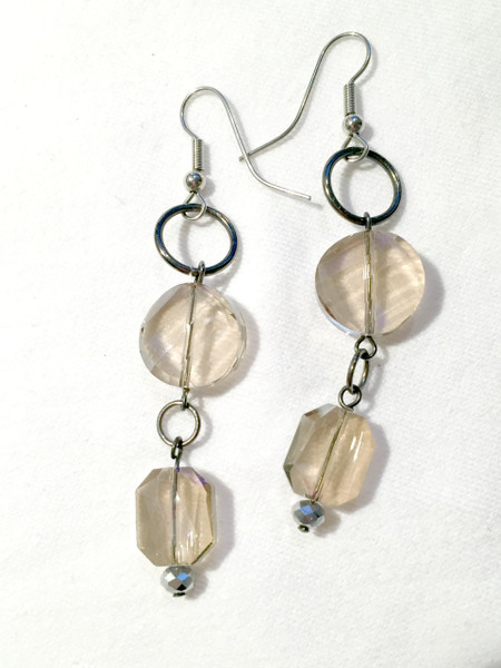 Light beige/gold crystal earrings