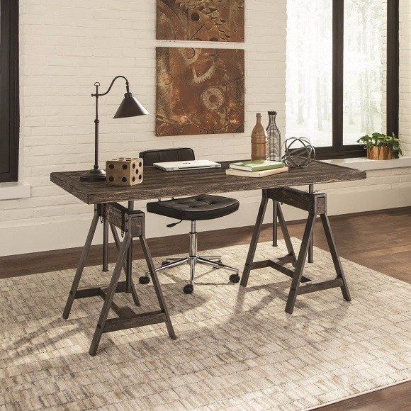 Lloyd Desk Room