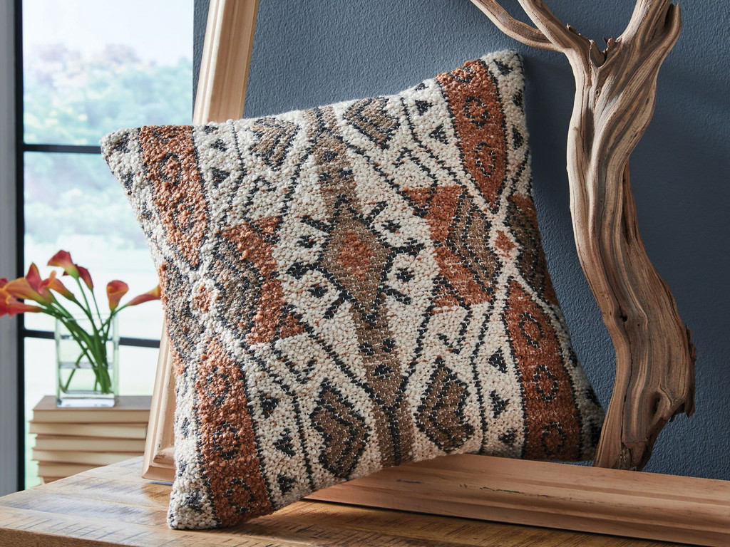 Kierenworth Pillow (4/CS)