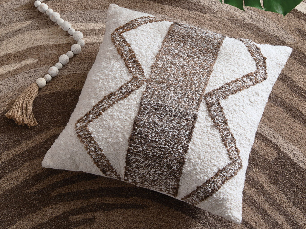 Brettwood Pillow (4/CS)