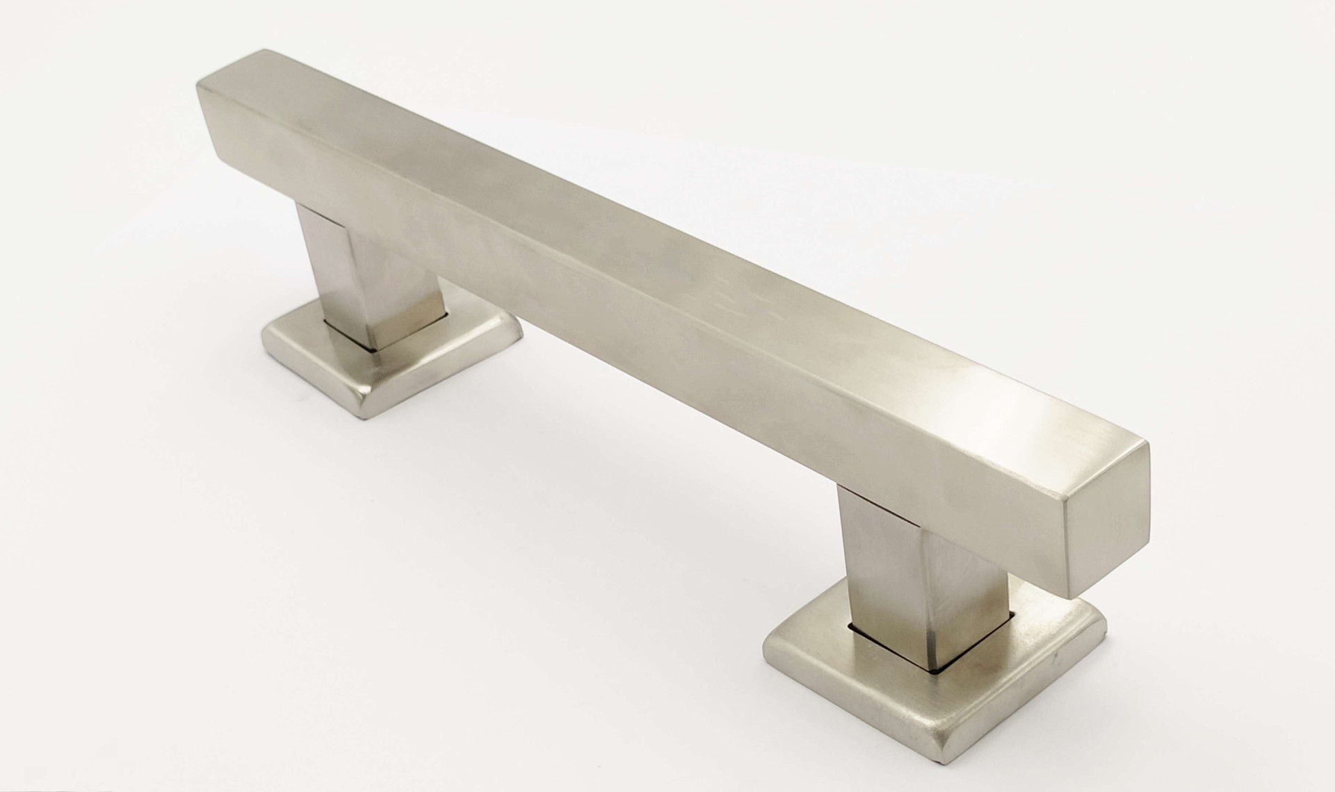 Avio SS Entrance Handle Brushed Finish Z18 SUS304 300 x 25 x 70mm