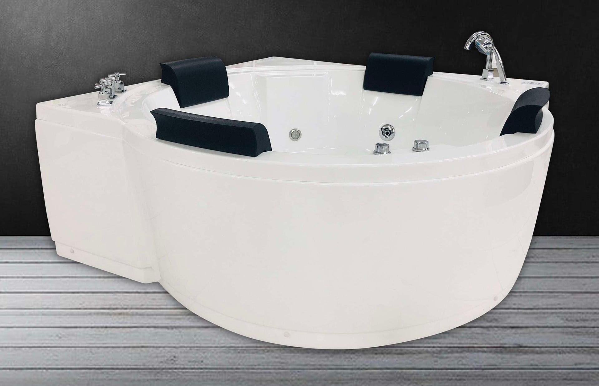Maxfato Azzure Corner Jacuzzi 1650 x 1650 x 600mm