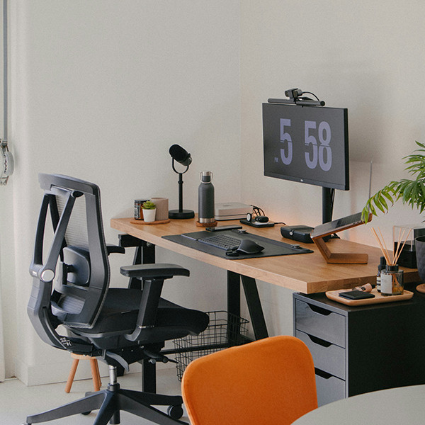 Medium-Back Office Chairs