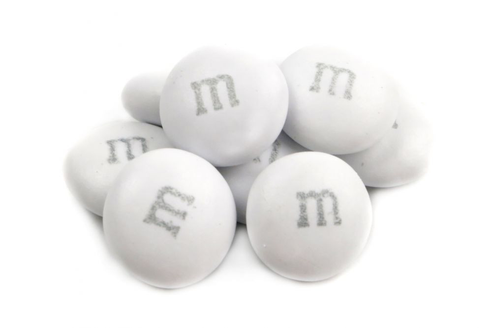 White M&M's candy, approximately 500 per pound, for wedding candy buffets, M&M's brand.